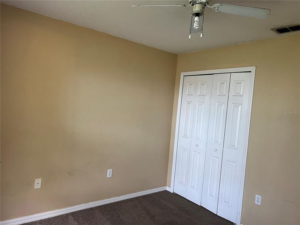 合同活跃: $370,000 (3 贝兹, 2 浴室, 1480 平方英尺)