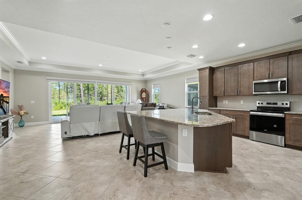 For Sale: $655,000 (3 beds, 3 baths, 2161 Square Feet)