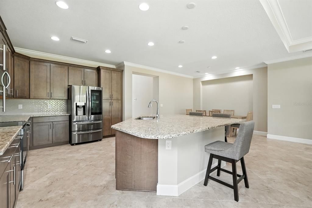 For Sale: $655,000 (3 beds, 3 baths, 2161 Square Feet)