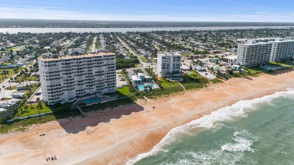 For Sale: $655,000 (3 beds, 3 baths, 2161 Square Feet)