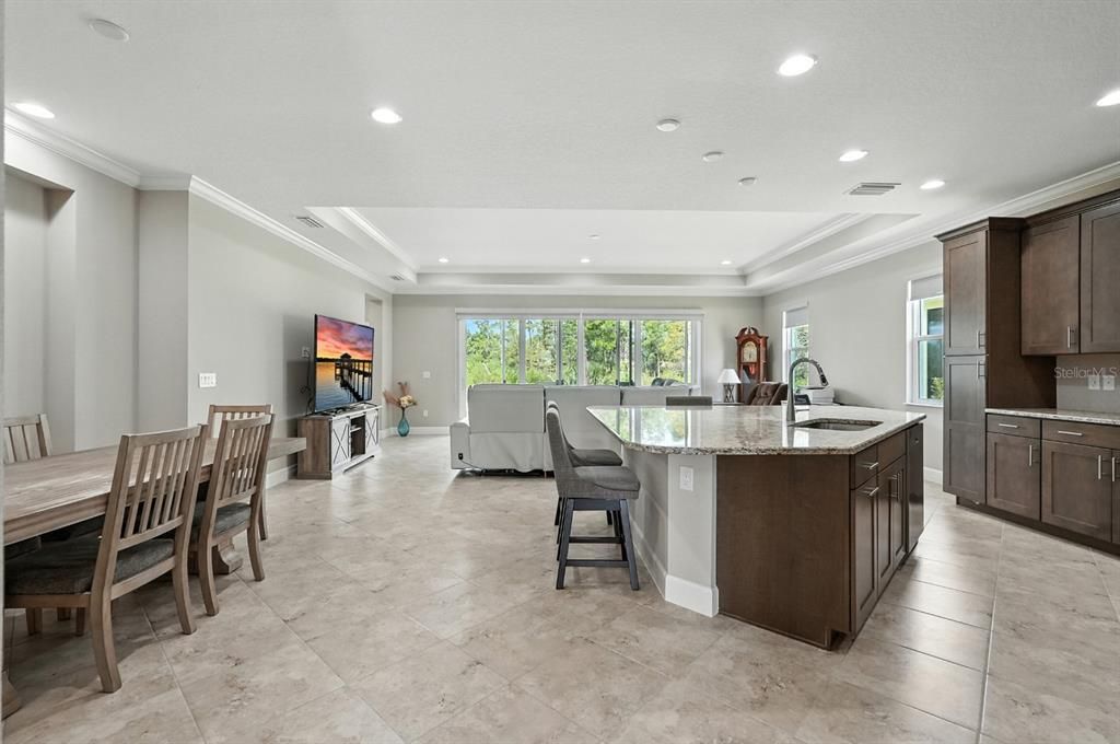 For Sale: $655,000 (3 beds, 3 baths, 2161 Square Feet)