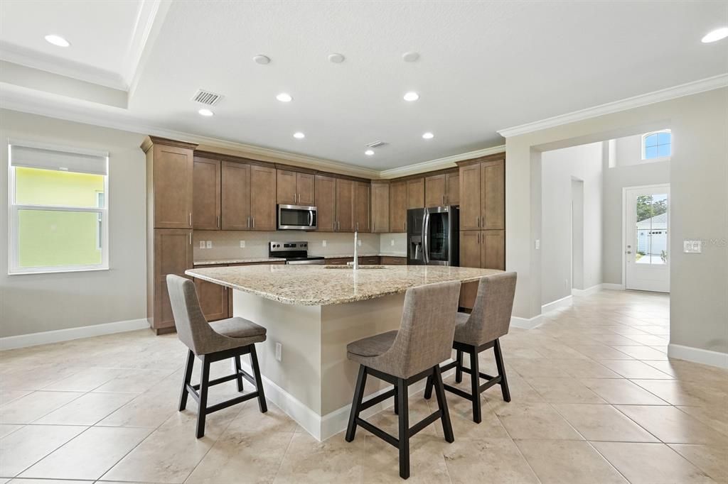 For Sale: $655,000 (3 beds, 3 baths, 2161 Square Feet)