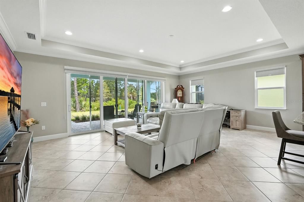 For Sale: $655,000 (3 beds, 3 baths, 2161 Square Feet)