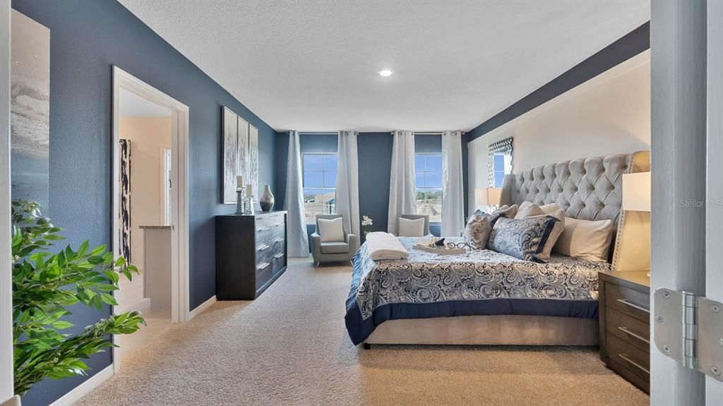 Под контрактом: $425,420 (5 спален, 3 ванн, 2601 Квадратных фут)