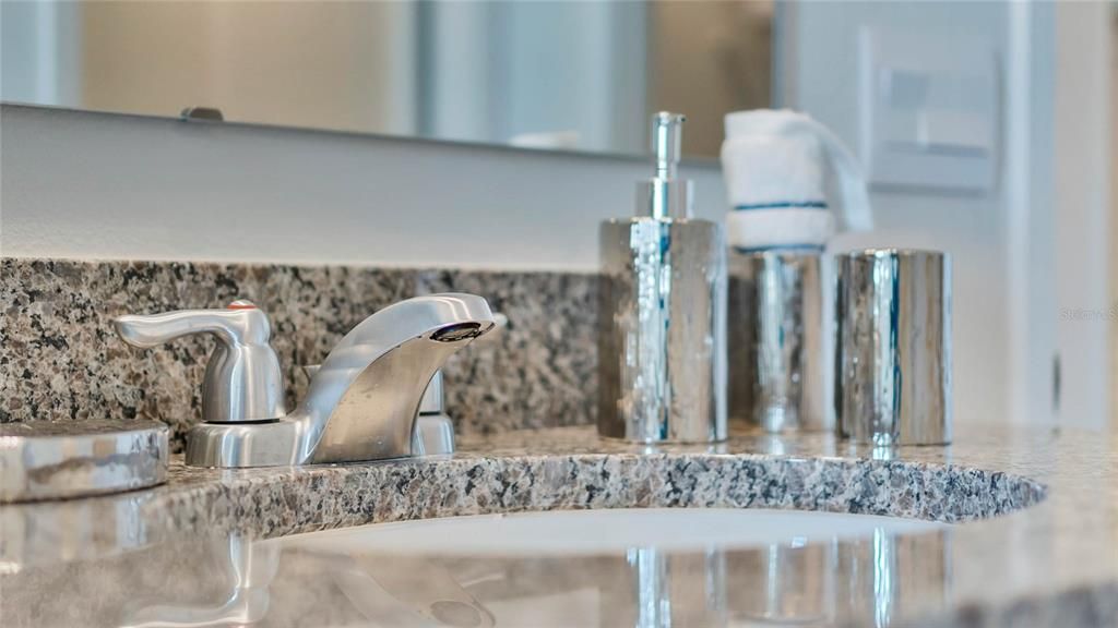 Под контрактом: $425,420 (5 спален, 3 ванн, 2601 Квадратных фут)