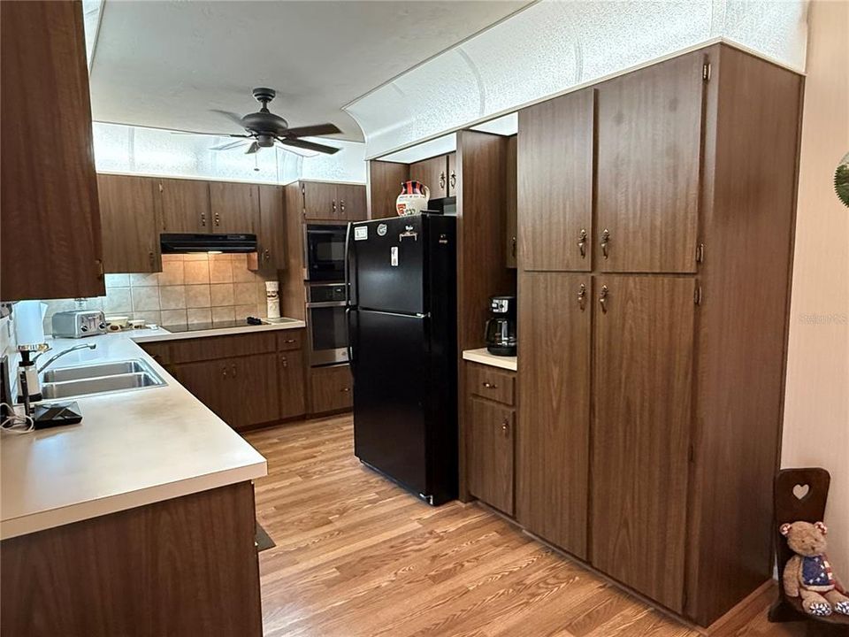 待售: $879,900 (3 贝兹, 3 浴室, 2319 平方英尺)