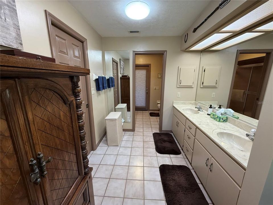 待售: $879,900 (3 贝兹, 3 浴室, 2319 平方英尺)