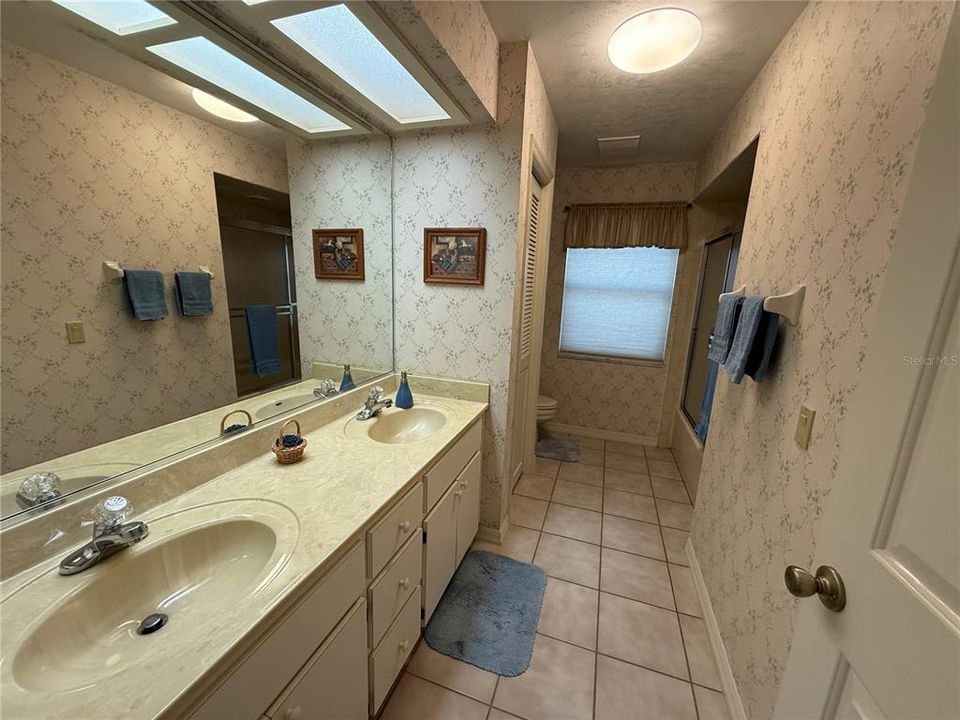 待售: $879,900 (3 贝兹, 3 浴室, 2319 平方英尺)