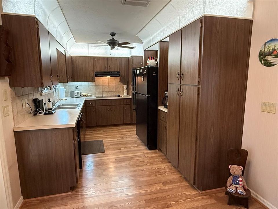 待售: $879,900 (3 贝兹, 3 浴室, 2319 平方英尺)