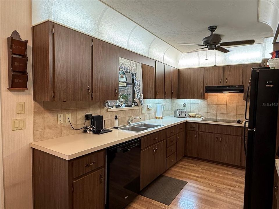 待售: $879,900 (3 贝兹, 3 浴室, 2319 平方英尺)