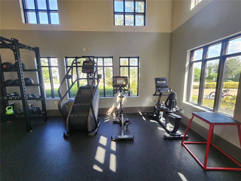 Activo con contrato: $2,850 (4 camas, 2 baños, 1860 Pies cuadrados)