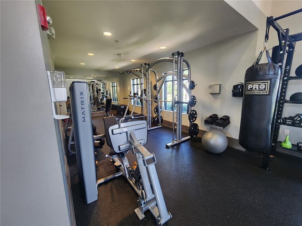 Activo con contrato: $2,850 (4 camas, 2 baños, 1860 Pies cuadrados)