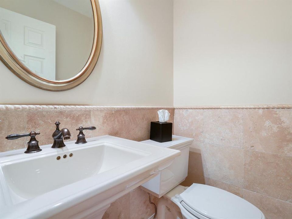 Activo con contrato: $689,000 (3 camas, 2 baños, 2604 Pies cuadrados)