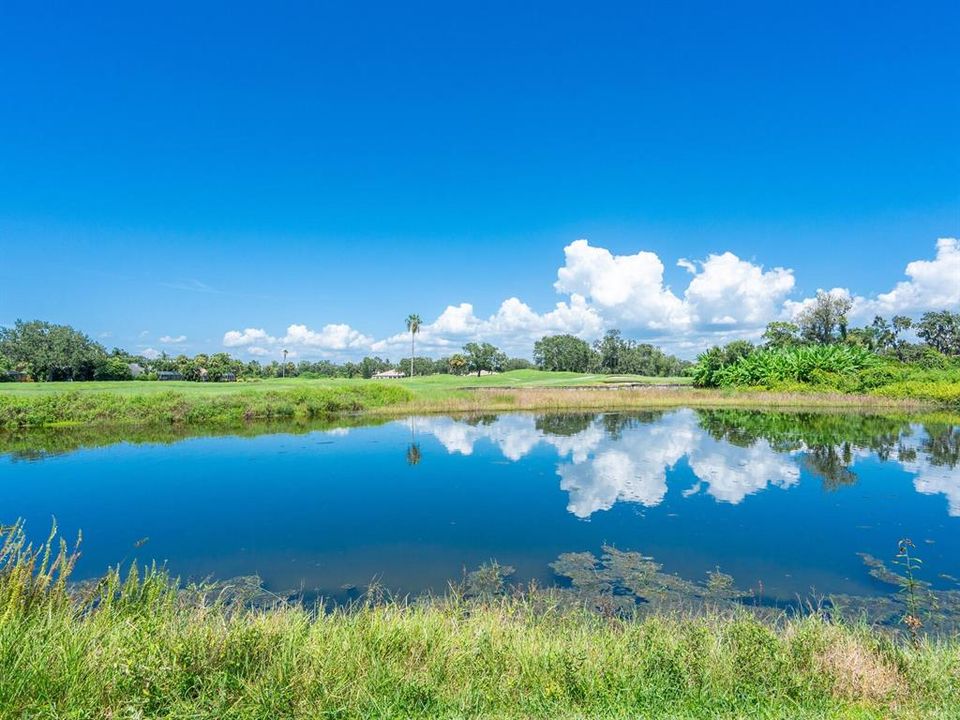 Activo con contrato: $689,000 (3 camas, 2 baños, 2604 Pies cuadrados)