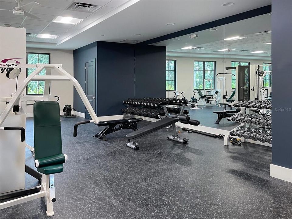 Activo con contrato: $689,000 (3 camas, 2 baños, 2604 Pies cuadrados)