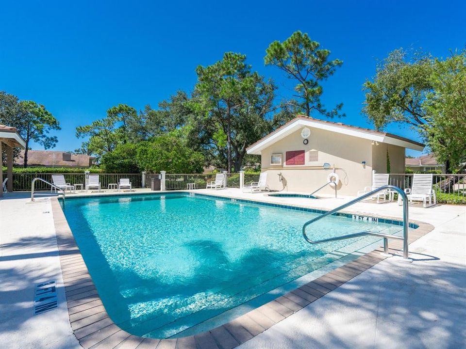 Activo con contrato: $689,000 (3 camas, 2 baños, 2604 Pies cuadrados)