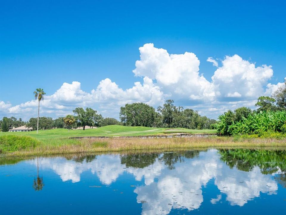 Activo con contrato: $689,000 (3 camas, 2 baños, 2604 Pies cuadrados)