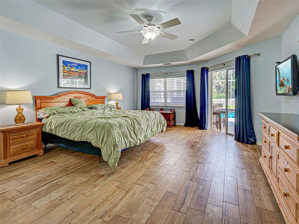 合同活跃: $525,000 (4 贝兹, 3 浴室, 2638 平方英尺)