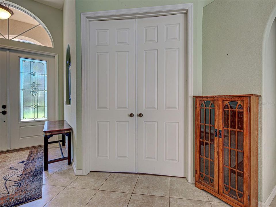 合同活跃: $525,000 (4 贝兹, 3 浴室, 2638 平方英尺)