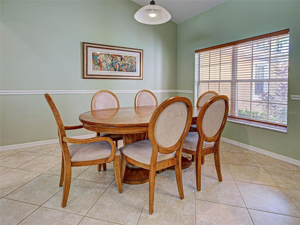 合同活跃: $525,000 (4 贝兹, 3 浴室, 2638 平方英尺)