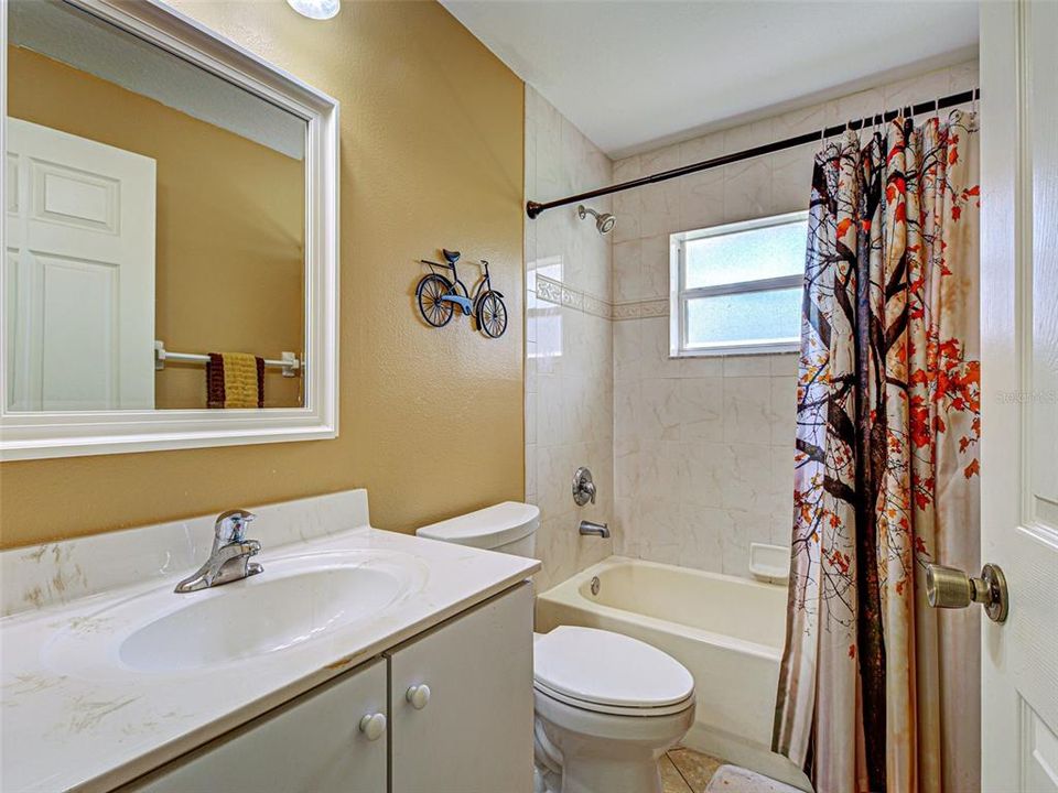 合同活跃: $525,000 (4 贝兹, 3 浴室, 2638 平方英尺)