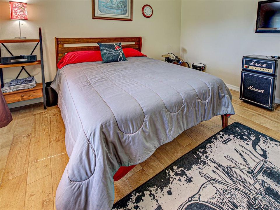 合同活跃: $525,000 (4 贝兹, 3 浴室, 2638 平方英尺)