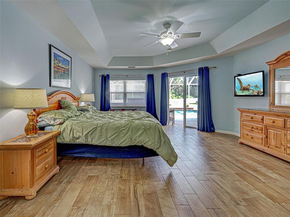 合同活跃: $525,000 (4 贝兹, 3 浴室, 2638 平方英尺)