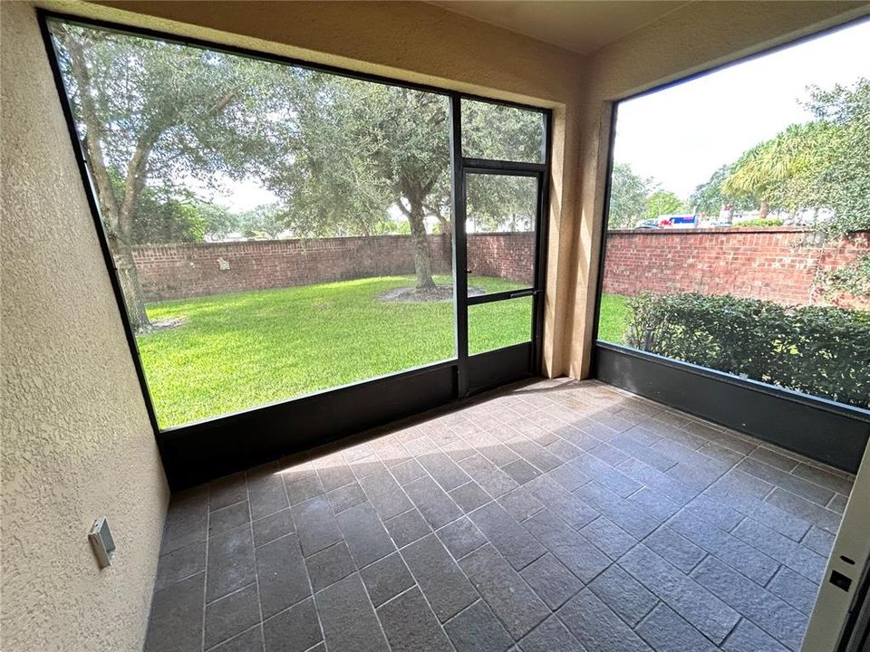 Active With Contract: $2,300 (3 beds, 2 baths, 2034 Square Feet)