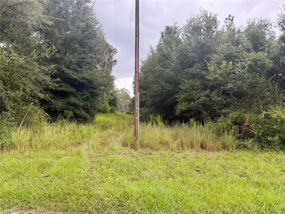 待售: $150,000 (2.93 acres)