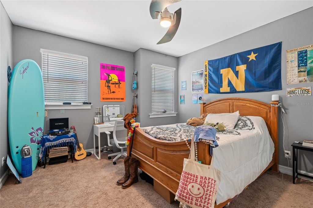 En Venta: $465,000 (3 camas, 2 baños, 2611 Pies cuadrados)