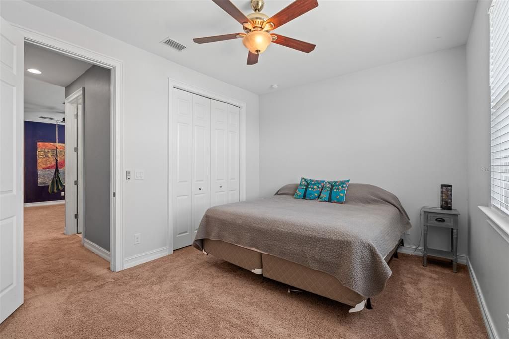 En Venta: $465,000 (3 camas, 2 baños, 2611 Pies cuadrados)