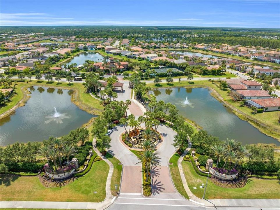 En Venta: $465,000 (3 camas, 2 baños, 2611 Pies cuadrados)