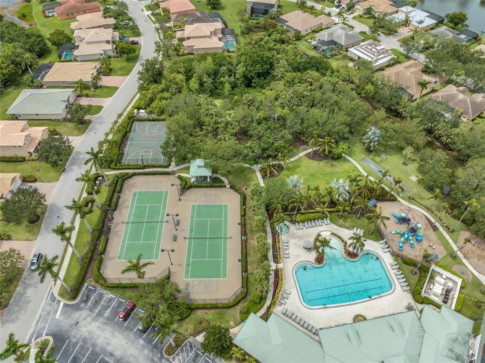 En Venta: $465,000 (3 camas, 2 baños, 2611 Pies cuadrados)