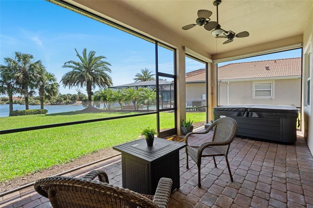 En Venta: $465,000 (3 camas, 2 baños, 2611 Pies cuadrados)