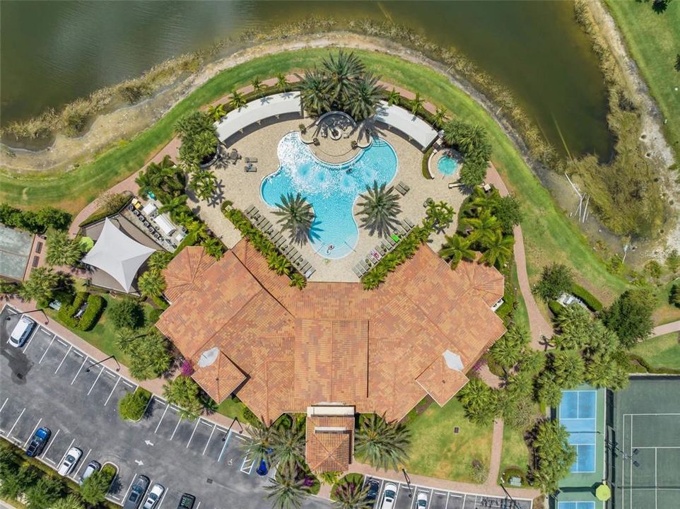 En Venta: $465,000 (3 camas, 2 baños, 2611 Pies cuadrados)