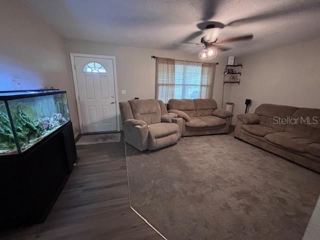 En Venta: $269,900 (3 camas, 2 baños, 1344 Pies cuadrados)