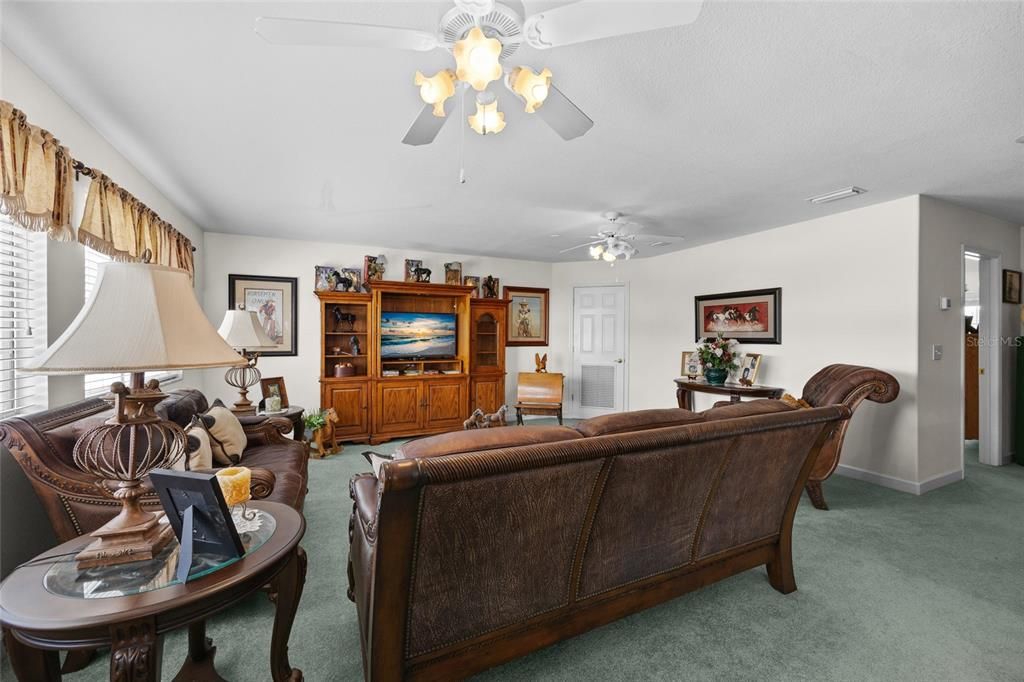 For Sale: $2,500,000 (3 beds, 3 baths, 6330 Square Feet)