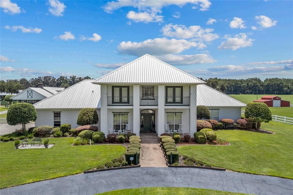 For Sale: $2,500,000 (3 beds, 3 baths, 6330 Square Feet)