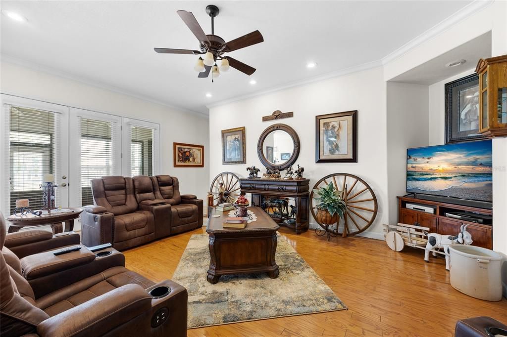 For Sale: $2,500,000 (3 beds, 3 baths, 6330 Square Feet)