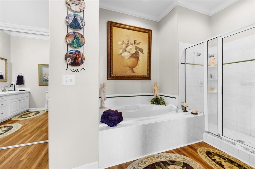 For Sale: $2,500,000 (3 beds, 3 baths, 6330 Square Feet)