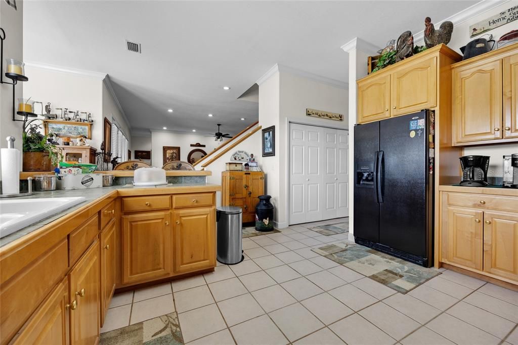 For Sale: $2,500,000 (3 beds, 3 baths, 6330 Square Feet)