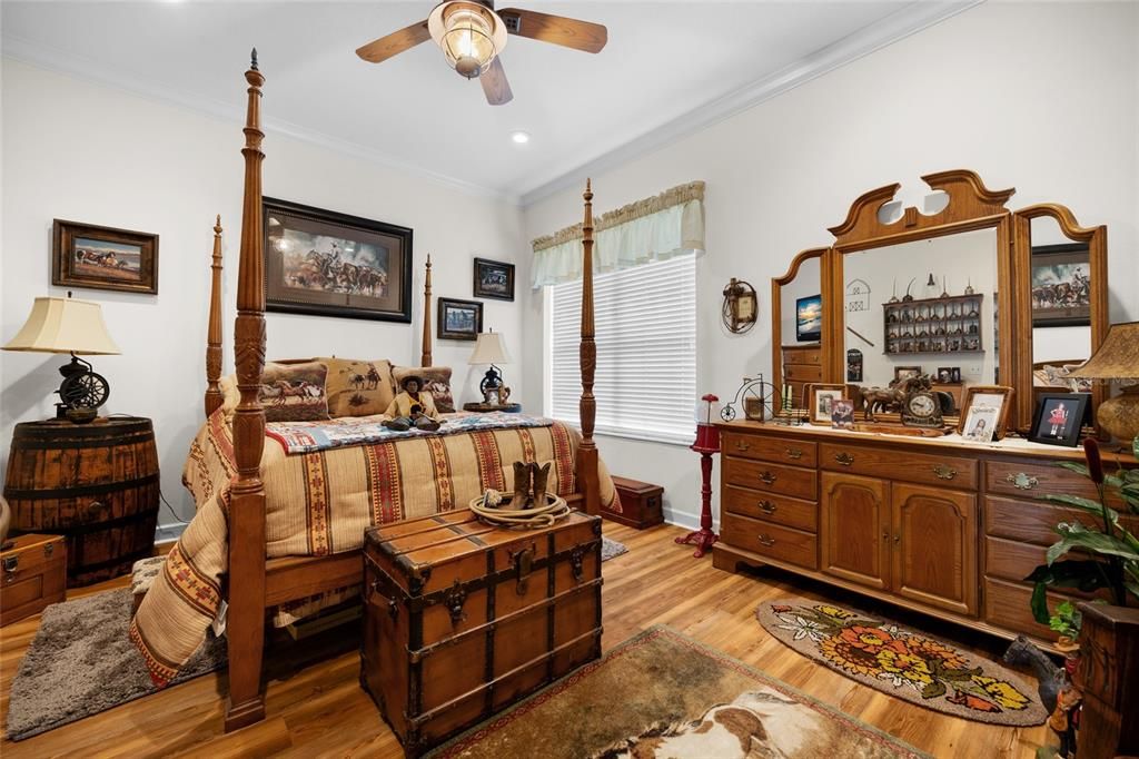 For Sale: $2,500,000 (3 beds, 3 baths, 6330 Square Feet)