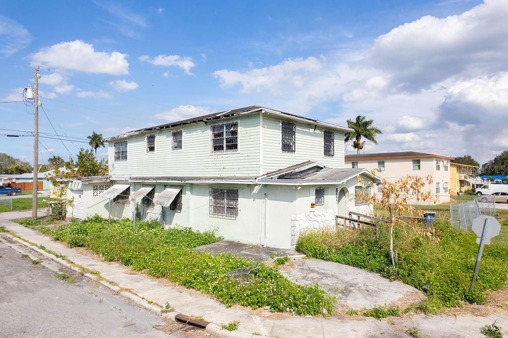 For Sale: $115,000 (3 beds, 3 baths, 2346 Square Feet)