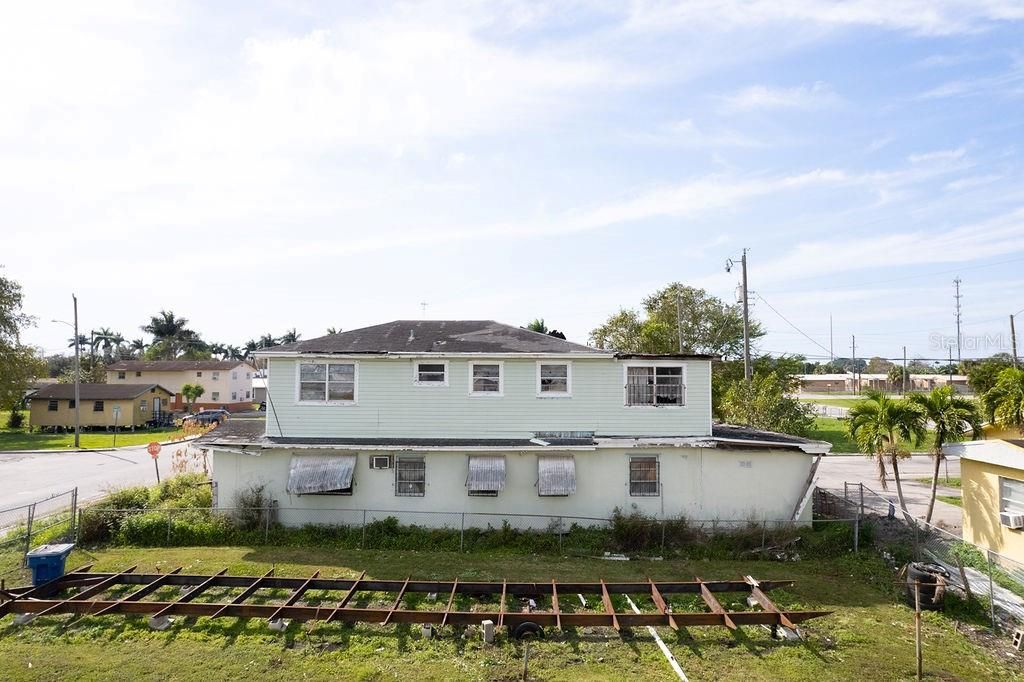 For Sale: $115,000 (3 beds, 3 baths, 2346 Square Feet)