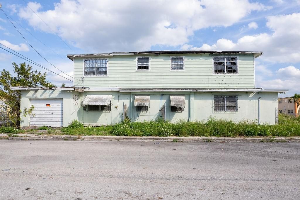 For Sale: $115,000 (3 beds, 3 baths, 2346 Square Feet)