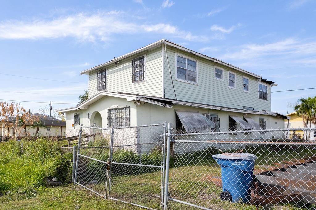 For Sale: $115,000 (3 beds, 3 baths, 2346 Square Feet)