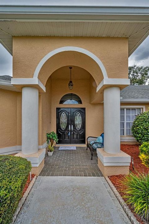 For Sale: $549,000 (3 beds, 2 baths, 1828 Square Feet)