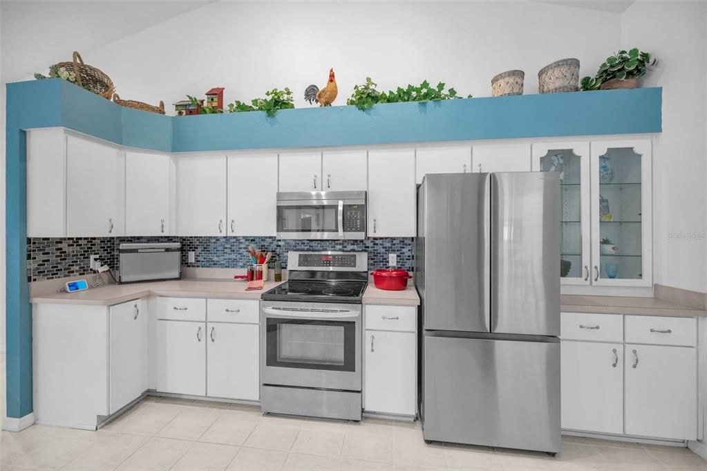 For Sale: $549,000 (3 beds, 2 baths, 1828 Square Feet)