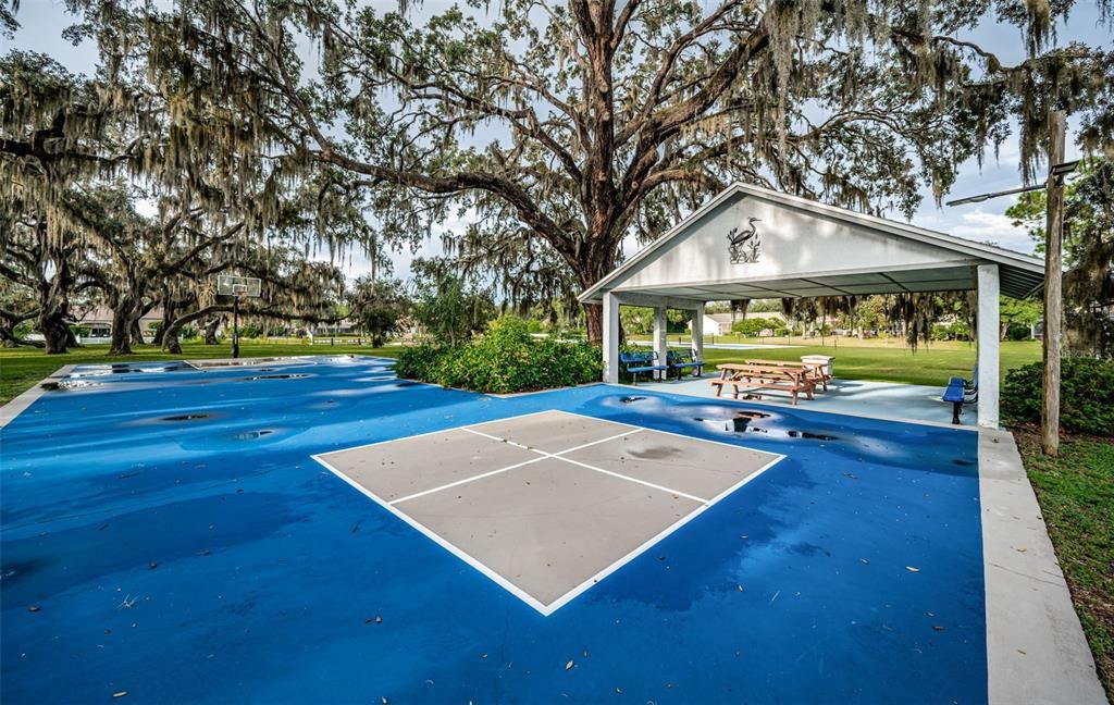 For Sale: $549,000 (3 beds, 2 baths, 1828 Square Feet)