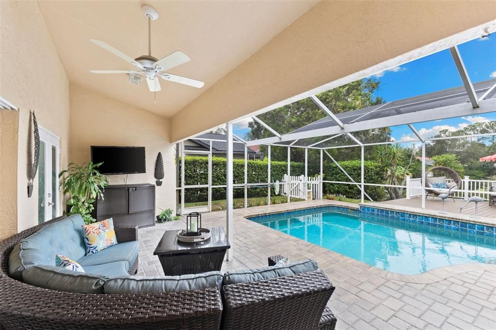 For Sale: $549,000 (3 beds, 2 baths, 1828 Square Feet)